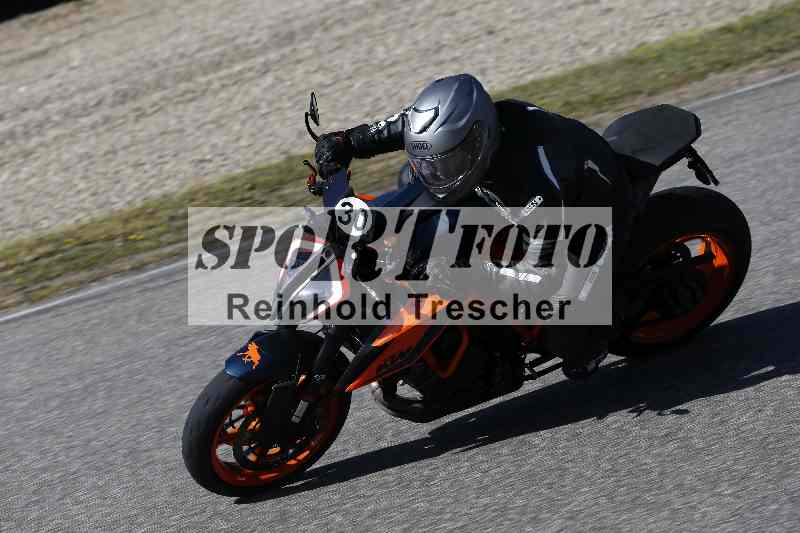 /01 02.04.2026 MAZ ADR/Gruppe gelb Gruppe gruen/30